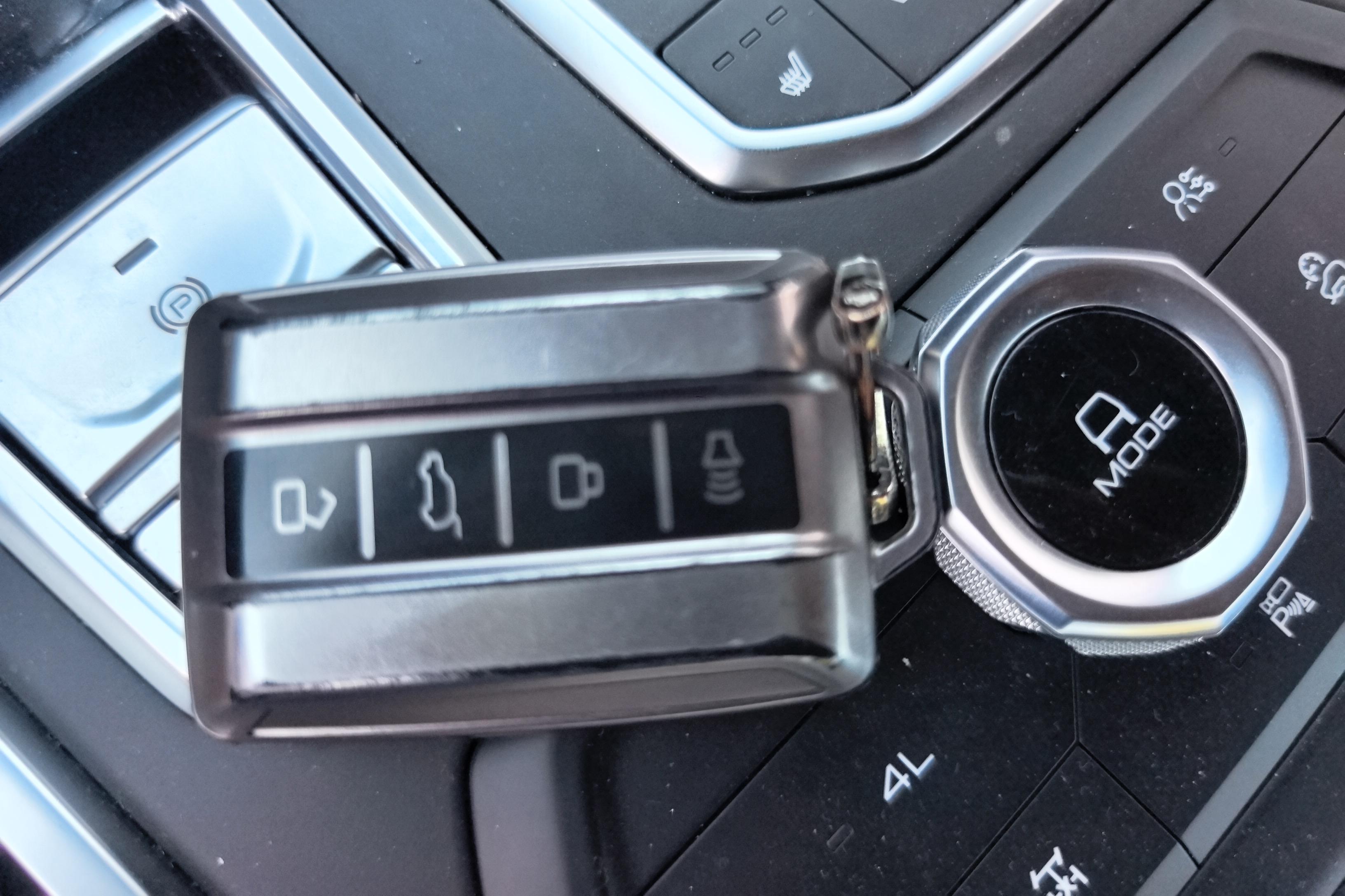 Tank 400 2024 car image #18