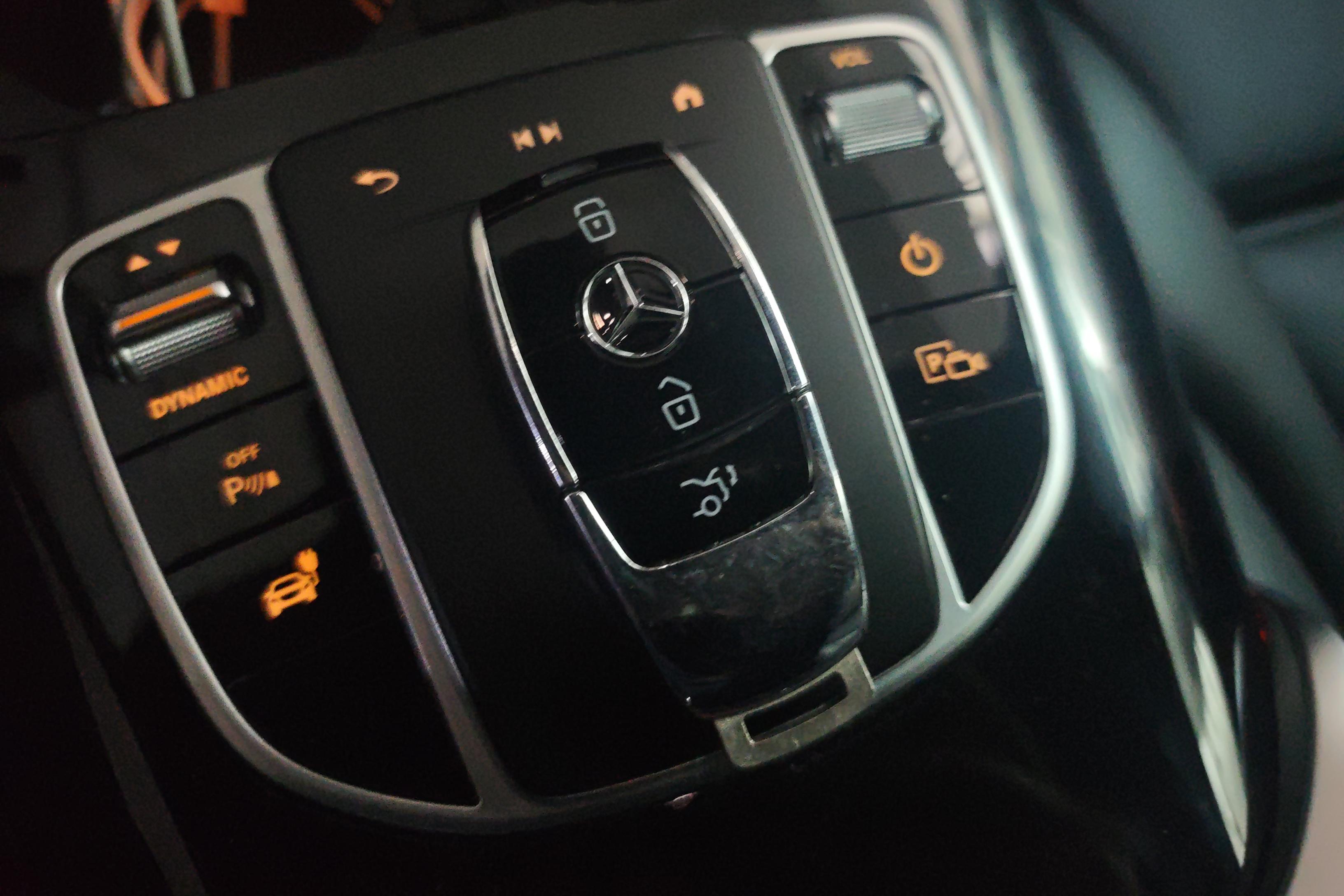 Mercedes-Benz EQC Class 2020 #18 Mercedes-Benz EQC Class 2020 car image #18