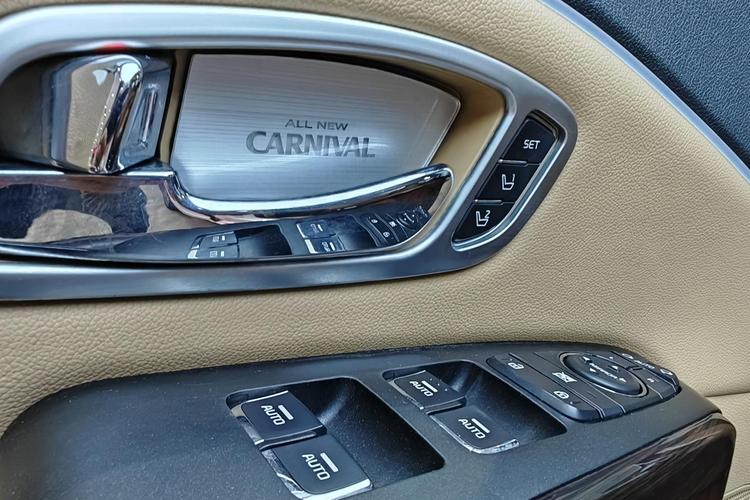 Kia Carnival (Imported) 2018 car image #18