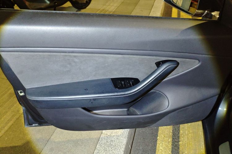 特斯拉 Model 3(进口) 2019 汽车图片 #18