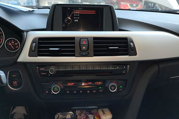 BMW 3 Series (Imported) 2016 #18 BMW 3 Series (Imported) 2016 imagen de coche #18