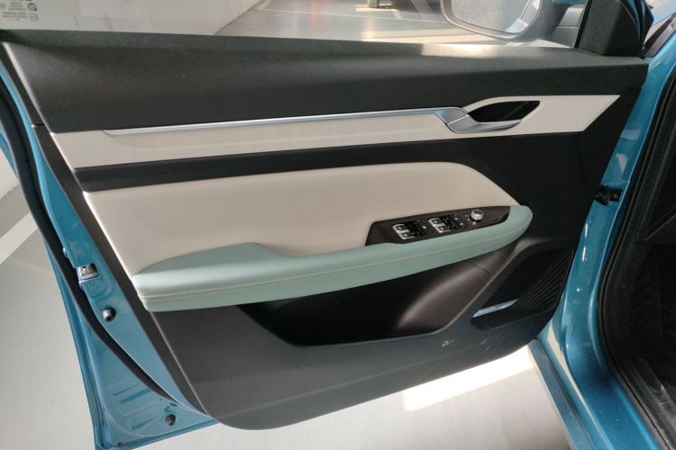 GEELY Emgrand L HiP 2023 car image #18