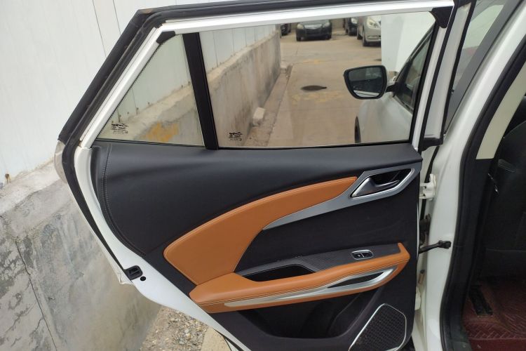 众泰 众泰T300 2017 汽车图片 #18