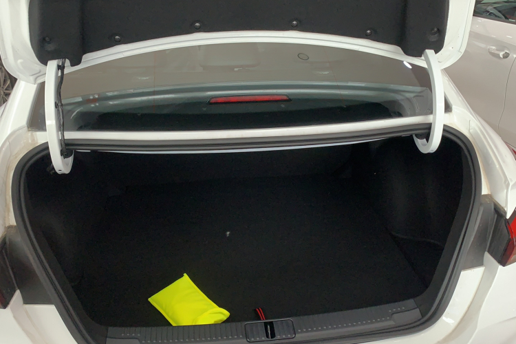 MG 5 2025 car image #18