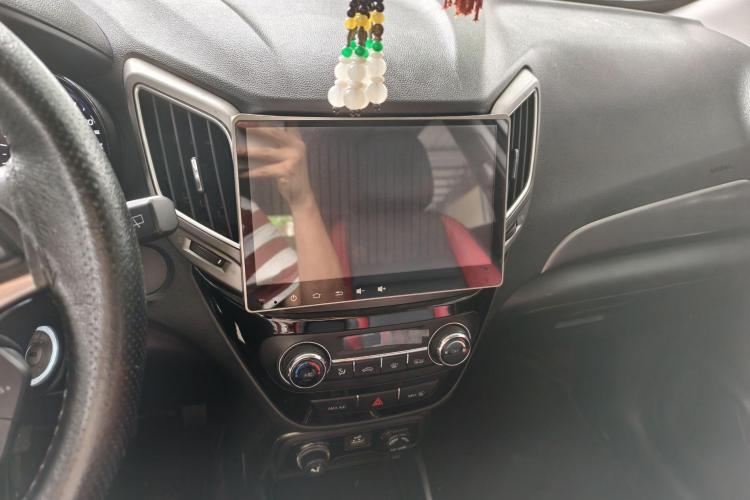 Changan CS15 EV 2016 #18 Changan CS15 EV 2016 car image #18