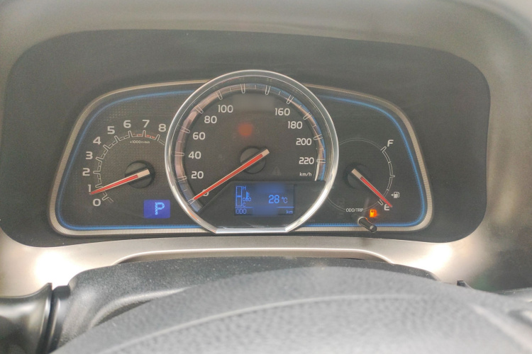 Toyota RAV4 (Imported) 2014 immagine di auto #18