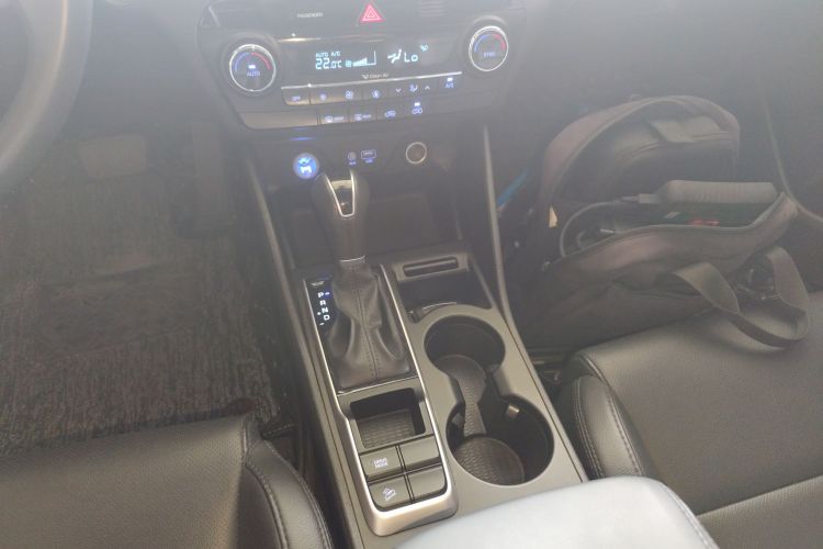 Hyundai Tucson (Imported) 2016 #18 Hyundai Tucson (Imported) 2016 car image #18