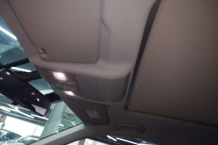 Volkswagen Tiguan L 2021 car image #18