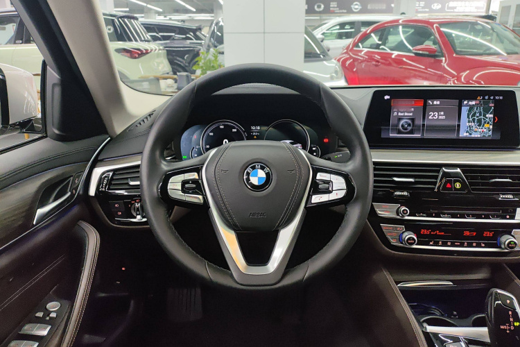 BMW 5 Series New Energy 2018 car image #18