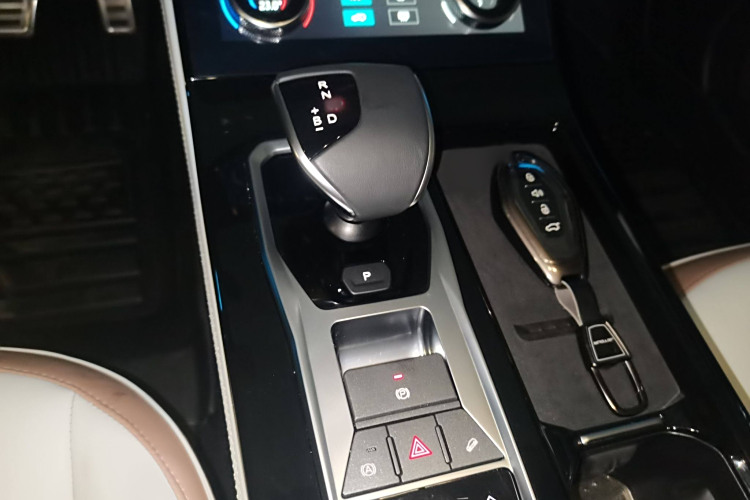 Jetour X70 C-DM 2025 #18 Jetour X70 C-DM 2025 car image #18