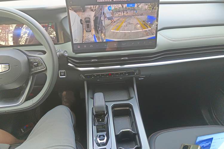 GEELY Okavango L 2024 car image #18