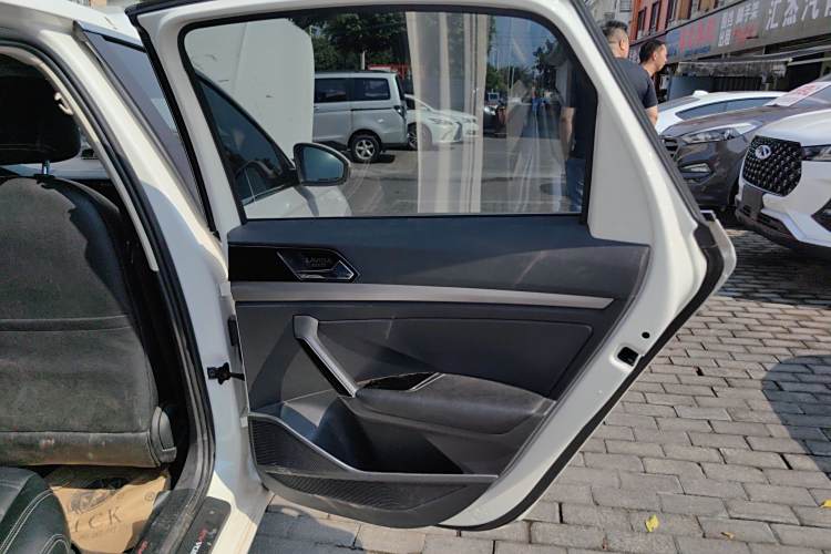 Volkswagen Lavida Pure Electric 2021 #18 Volkswagen Lavida Pure Electric 2021 car image #18