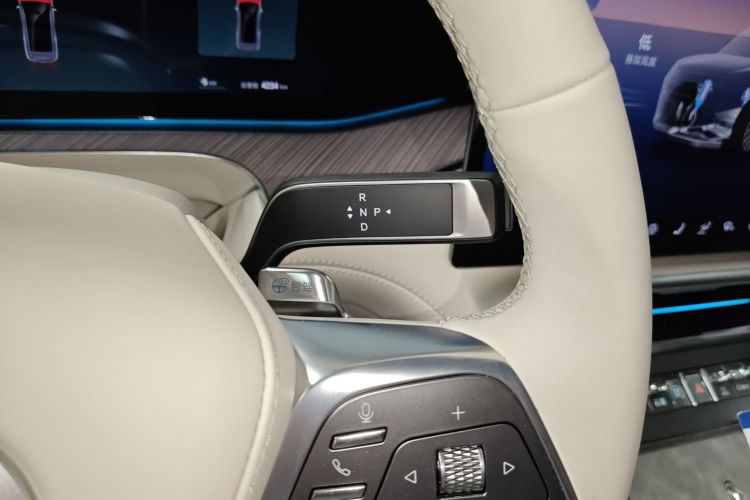 Denza N9 2025 #18 Denza N9 2025 car image #18