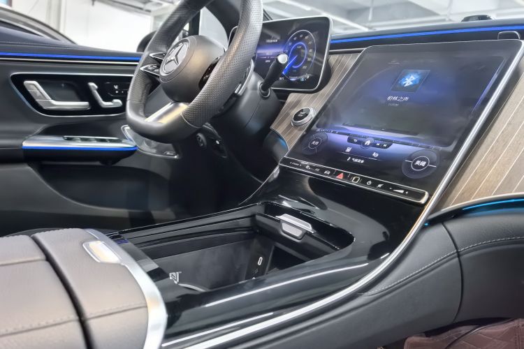 Mercedes-Benz EQE Class 2023 car image #18