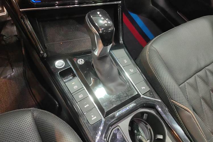 Volkswagen Passat New Energy 2020 #18 Volkswagen Passat New Energy 2020 car image #18