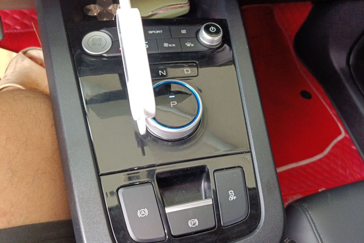 BYD e3 2022 car image #18