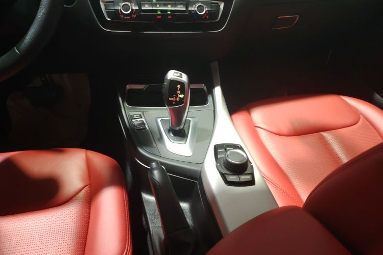 BMW 1 Series (Imported) 2019 #18 BMW 1 Series (Imported) 2019 car image #18