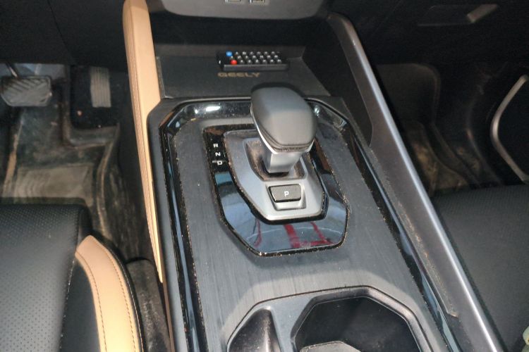 GEELY OkavangoPRO 2024 #18 GEELY OkavangoPRO 2024 car image #18