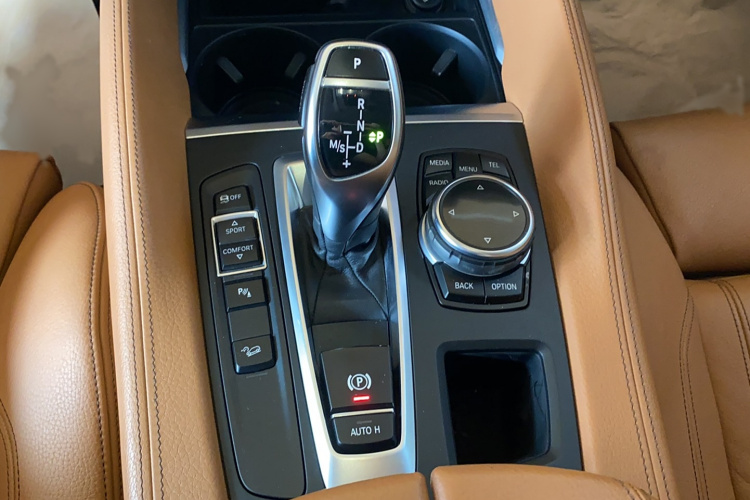 BMW X6 2016 immagine di auto #18