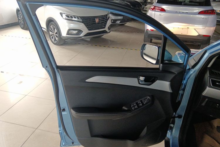 哪吒汽车 哪吒N01 2020 汽车图片 #18