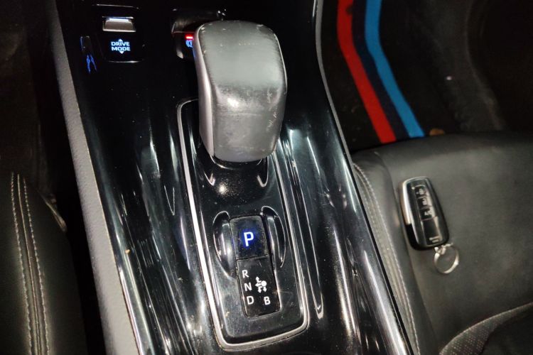 Toyota C-HR EV 2020 immagine di auto #18