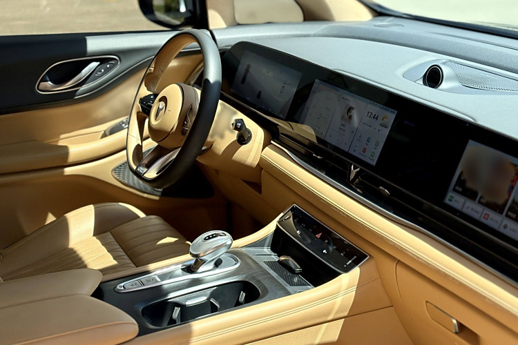 岚图汽车 岚图梦想家 2023 汽车图片 #18