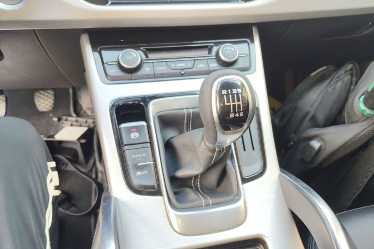 GEELY Boyue 2018 car image #18