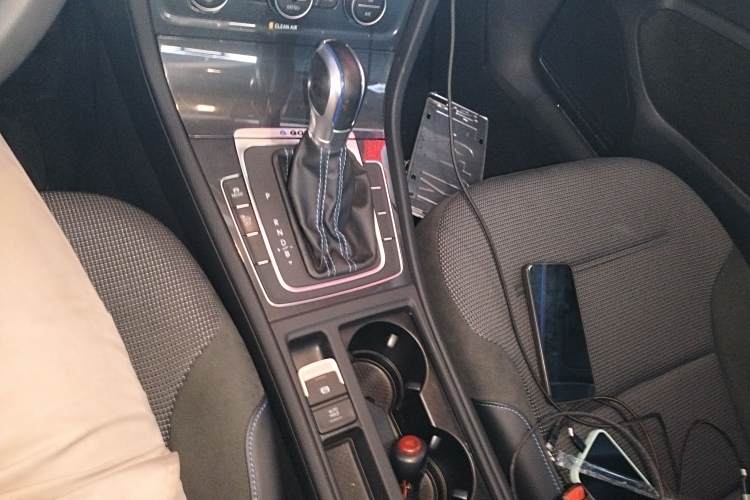 Volkswagen Golf Pure Electric 2020 #18 Volkswagen Golf Pure Electric 2020 image de voiture #18