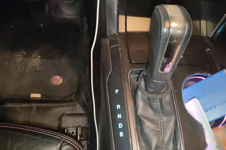 Ford Explorer (Imported) 2015 صورة سيارة #18