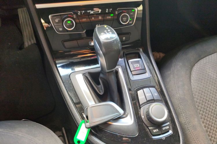 BMW 2 Series Tourer 2017 imagem de carro #18