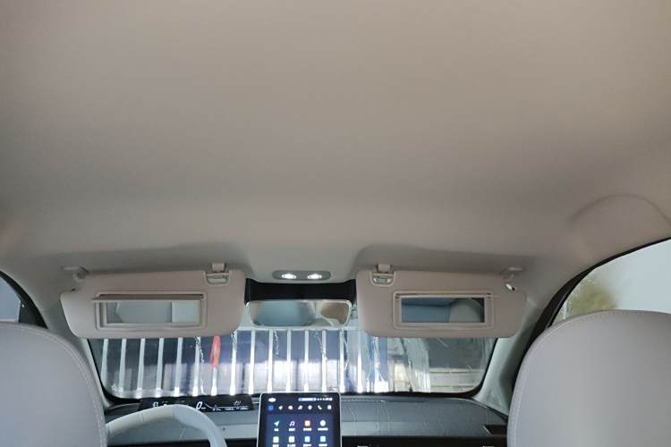 哪吒汽车 哪吒AYA 2023 汽车图片 #18