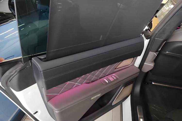 NIO ET9 2024 imagem de carro #18