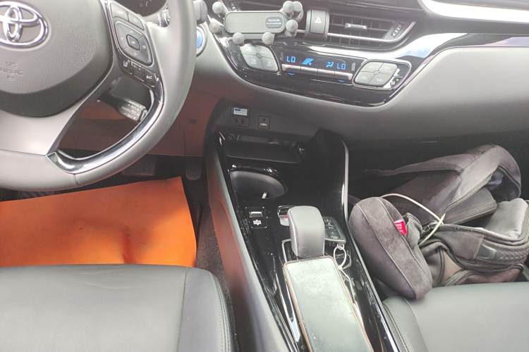 Toyota Izoa E 2020 #18 Toyota Izoa E 2020 imagen de coche #18