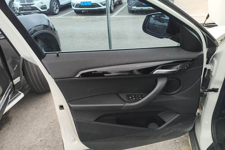 BMW X2 (Imported) 2019 #18 BMW X2 (Imported) 2019 car image #18