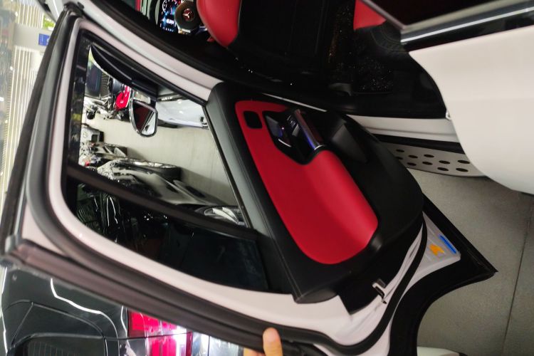 Mercedes-Benz GLB AMG 2020 immagine di auto #18