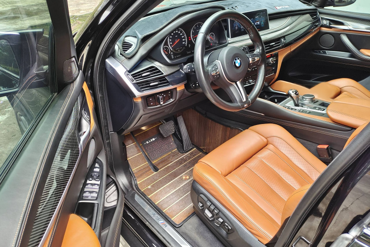 BMW X5 M 2017 car image #18