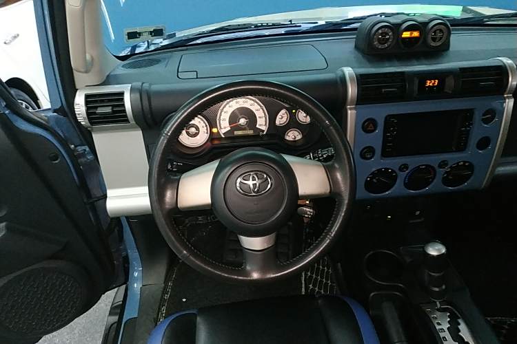 Toyota FJ Cruiser 2018 car image #18
