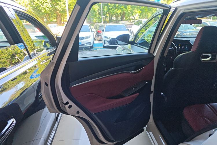 Changan CS75 PRO 2023 immagine di auto #18