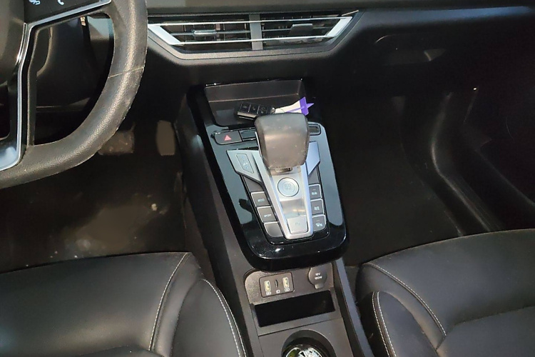 BYD Yuan New Energy 2020 #18 BYD Yuan New Energy 2020 صورة سيارة #18