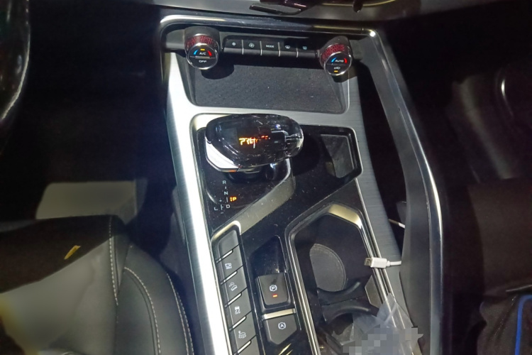 GEELY Tugella New Energy 2019 car image #18