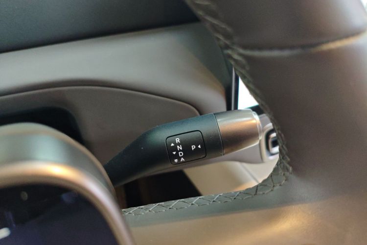 理想汽车 理想MEGA 2024 汽车图片 #18