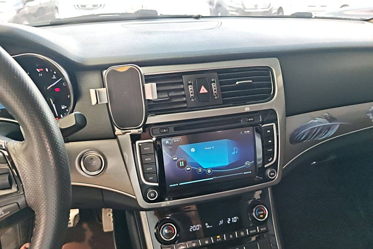 Haval H8 2018 изображение автомобиля #18