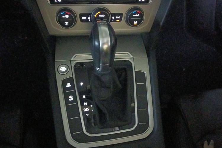 Volkswagen Passat Variant 2019 #18 Volkswagen Passat Variant 2019 immagine di auto #18