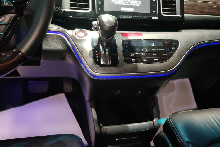 Honda Elysion 2016 imagen de coche #18