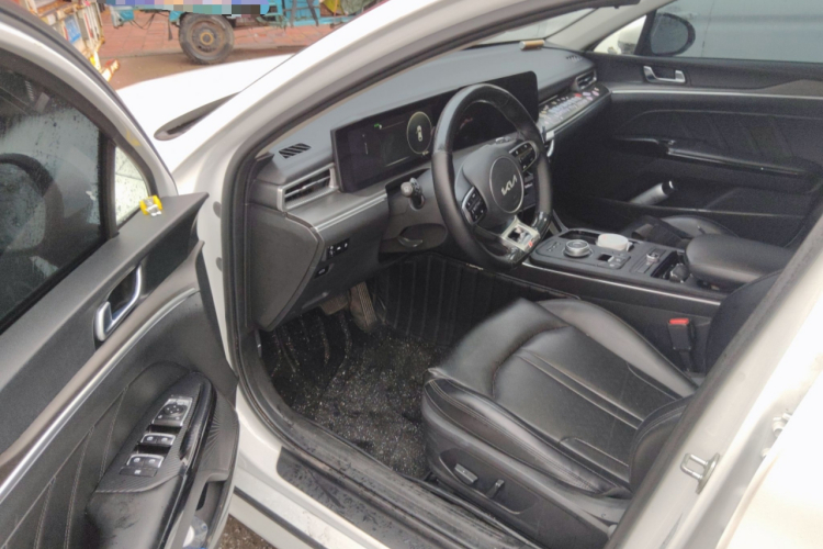 Kia K5 (Imported) 2021 صورة سيارة #18