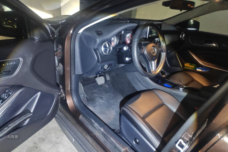 Mercedes-Benz GLA Class 2016 car image #18