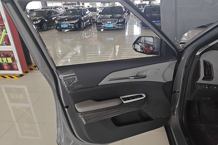 起亚 起亚EV5 2025 汽车图片 #18