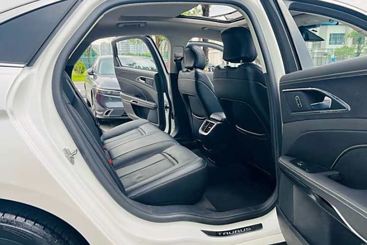 Ford Taurus 2016 #18 Ford Taurus 2016 صورة سيارة #18