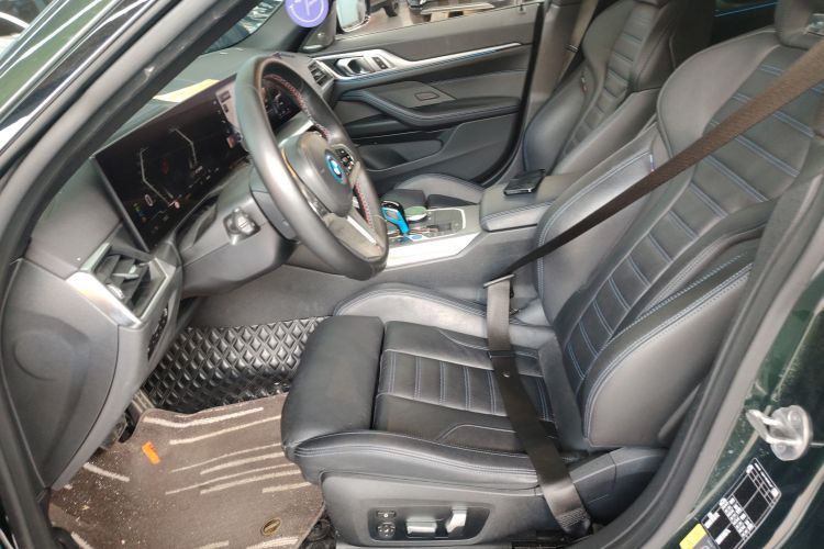 BMW i4 M50 2023 #18 BMW i4 M50 2023 car image #18