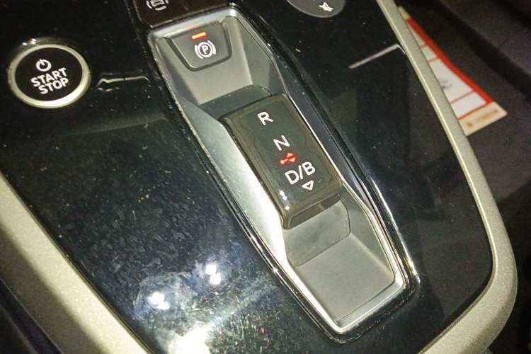 Audi Q5 e-tron 2023 #18 Audi Q5 e-tron 2023 immagine di auto #18